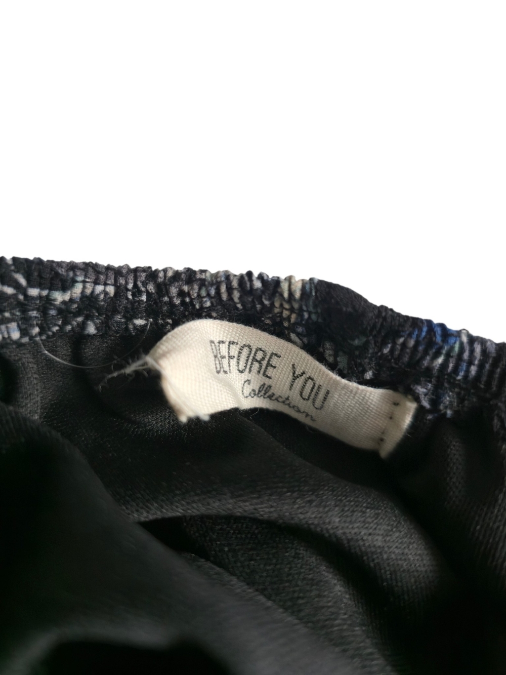 Black V Neck Feather Print Maxi Dress with Adjustable Straps - Picture 12 of 16
